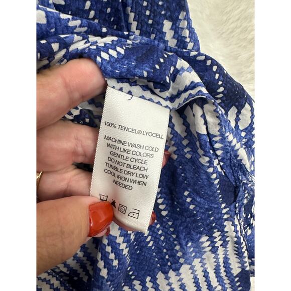 Foxcroft Easy Care Blue Print Button Top 24W Tencel Soft - Picture 6 of 8